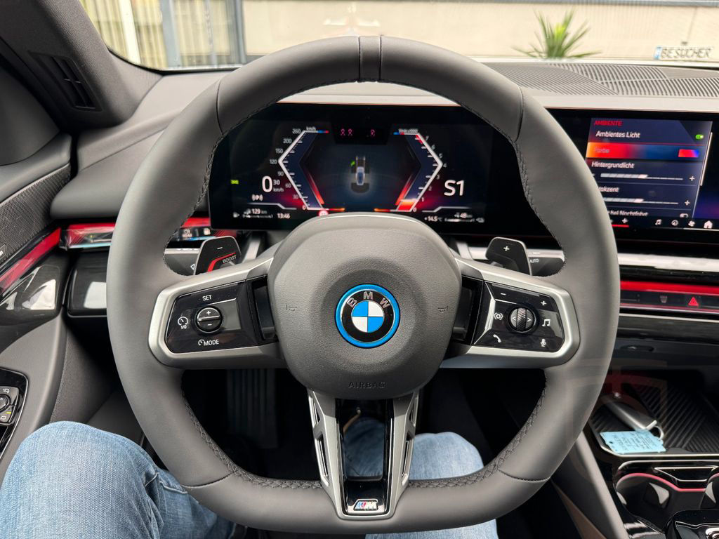 BMW 530 e M Sportpaket Pro/Pano/360°K/20 Zoll