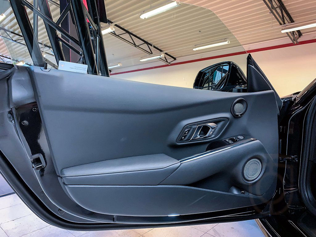 Toyota Supra Aut 340hk GR. premium paket spoiler i kolfiber