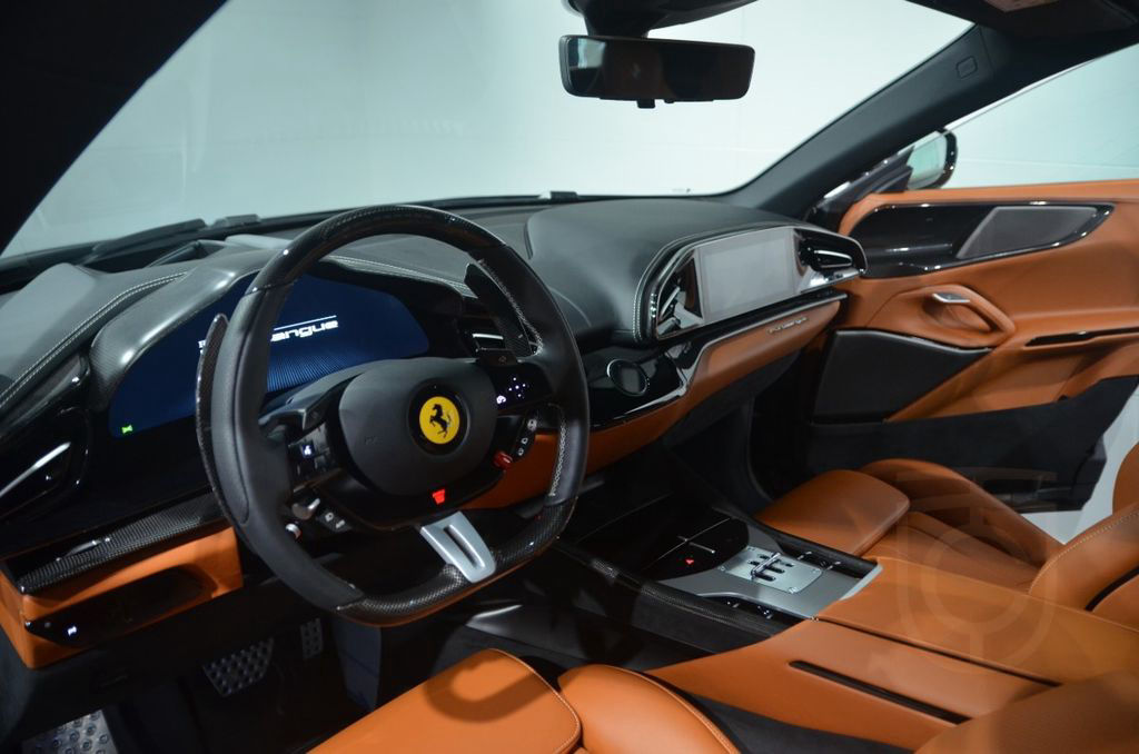 Ferrari Purosangue V12*CarbonPkt*SitzKlima*ACC*LIFT*Pano