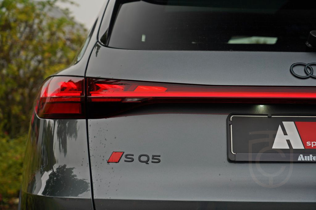 Audi SQ5 PANO LUFTFEDER TECH PRO MMI PRO STD.HZG AHK