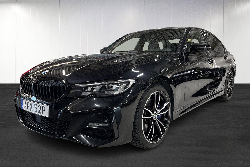 BMW 330i xDrive Sedan
