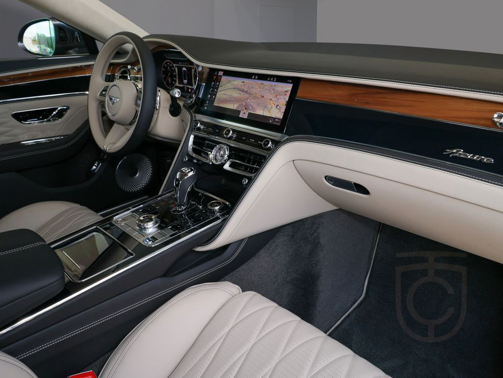 Bentley Flying Spur Azure V8