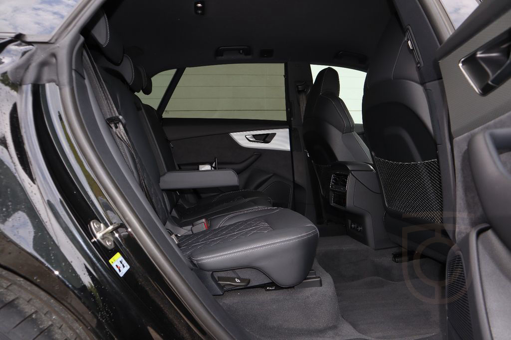 Audi SQ8 V8 FACELIFT-NEUES MODELL BLACK-PAKET/RAUTE