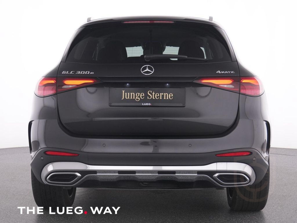 Mercedes-Benz GLC 300 e 4M AMG+MBUX+DLight+AHK+Mem+Keyl+20+360