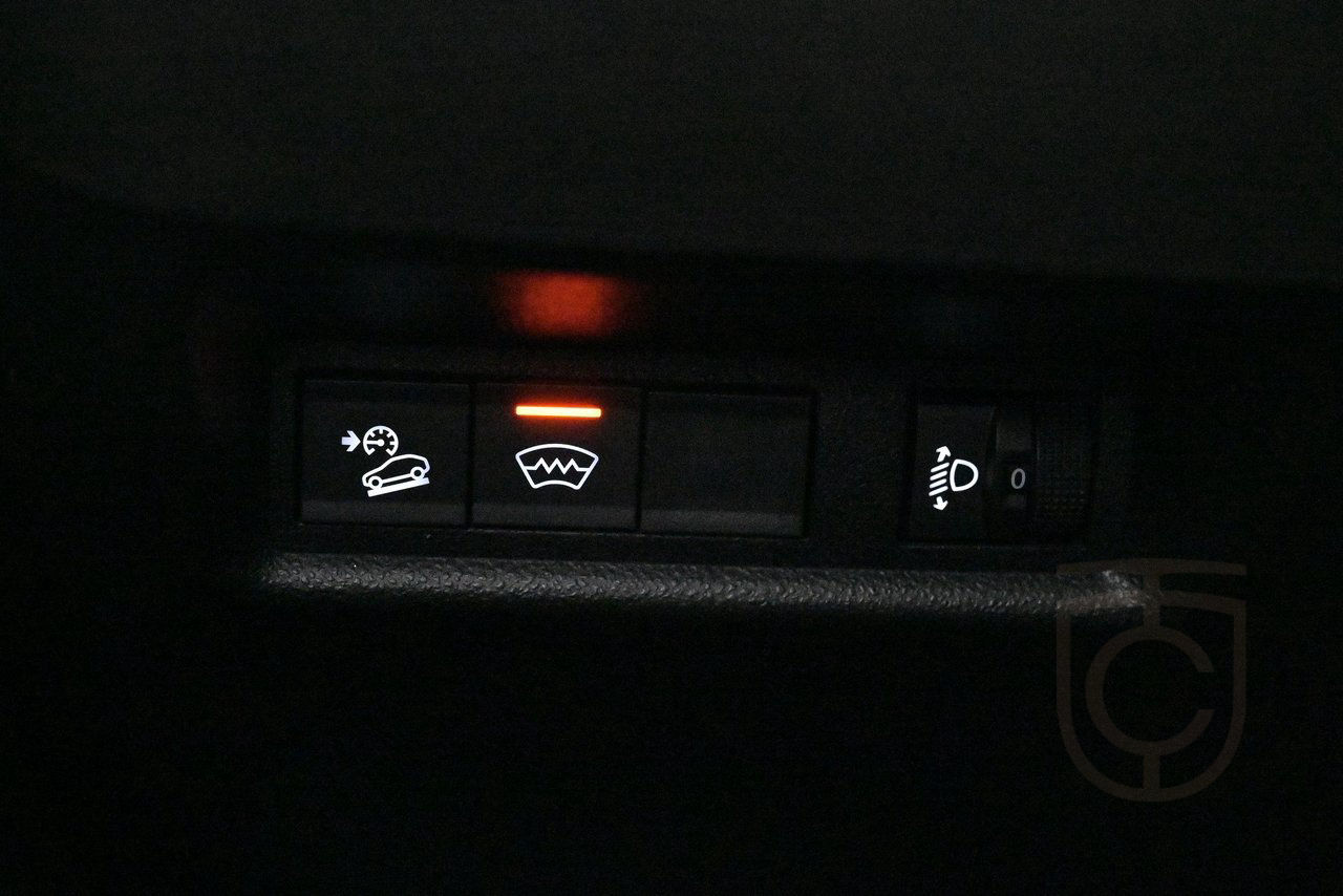 Jeep Avenger Electric Summit LED AdapFart