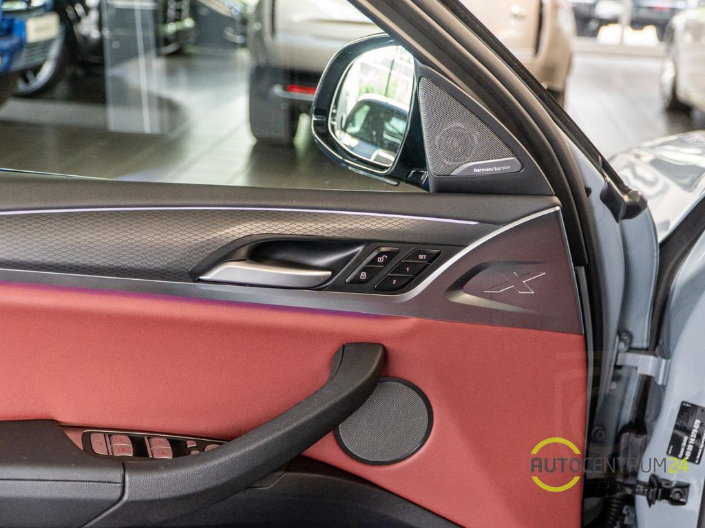BMW X4 20d M Sport Inno AHK Pano Memo HK HUD