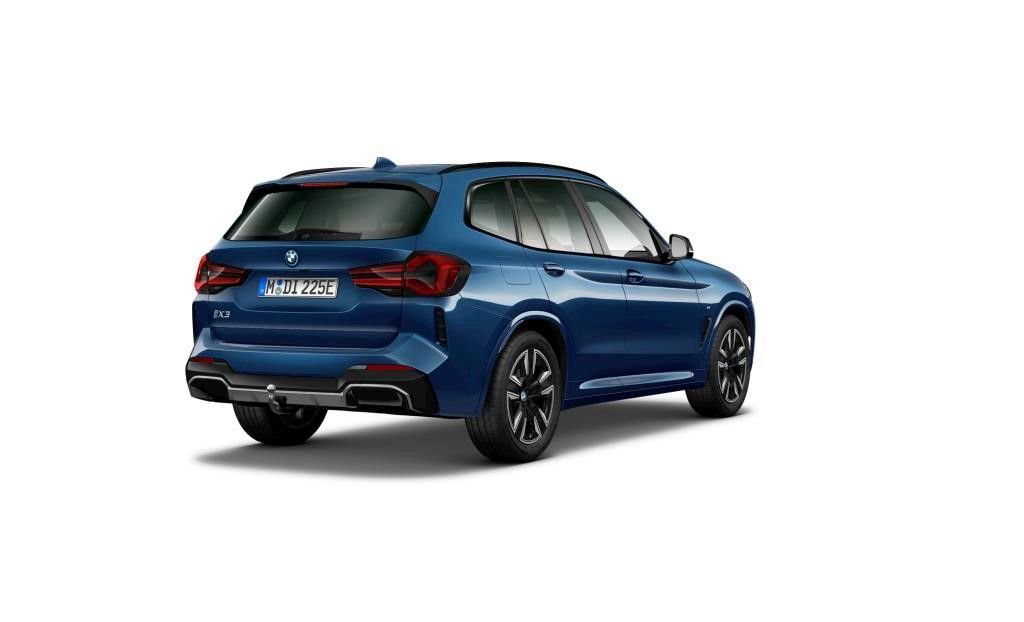 BMW iX3 Charged M Sport