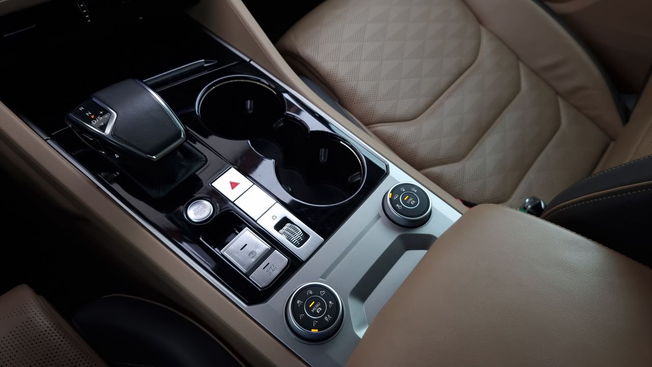 Volkswagen Touareg 4.0 V8