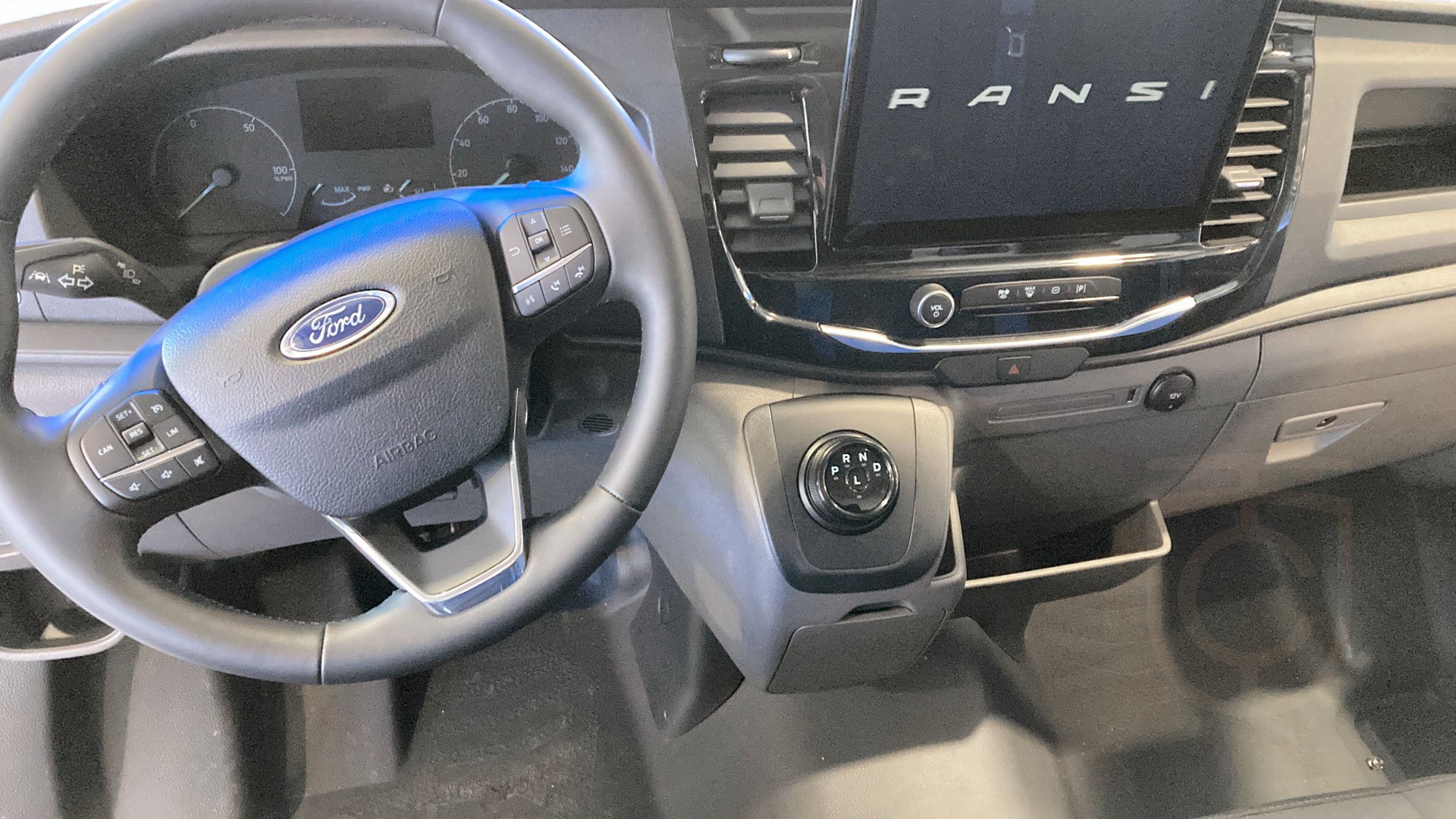 Ford E-Transit 350