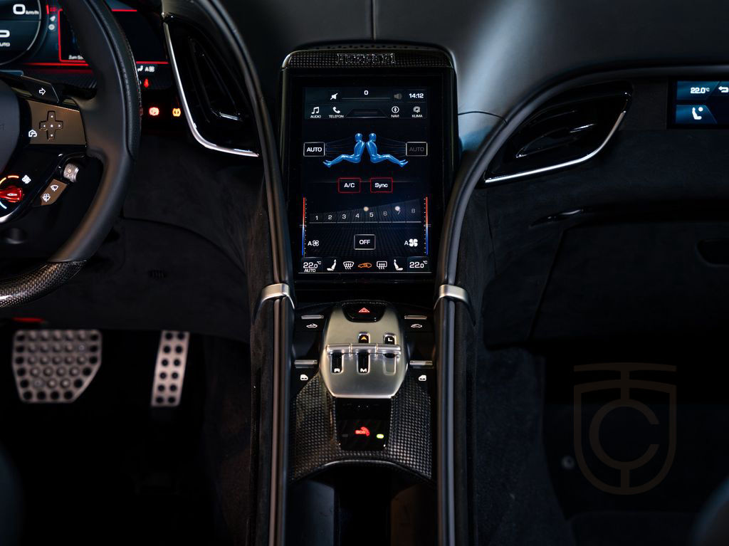Ferrari Roma Spider 360° CARBON BEIFAHRERDISPLAY