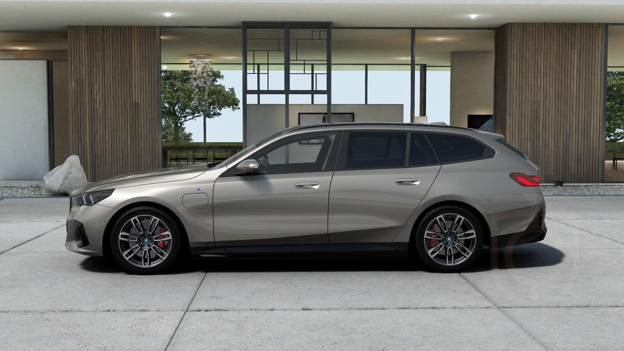 BMW 530e xDrive Touring M Sport Business Edition Pro Travel