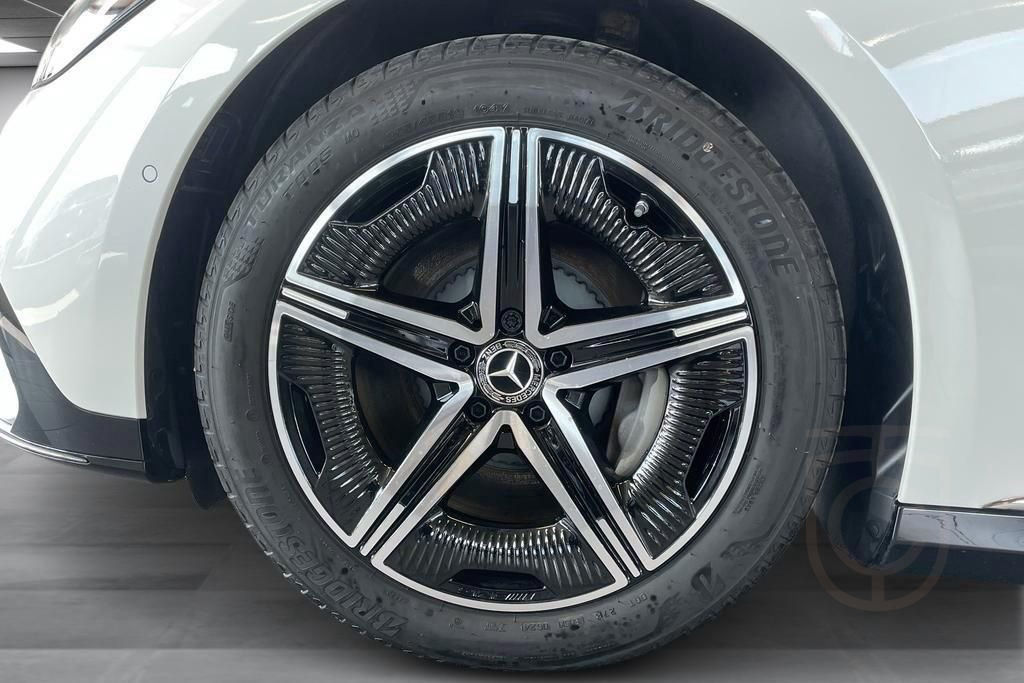 Mercedes-Benz EQE 350,