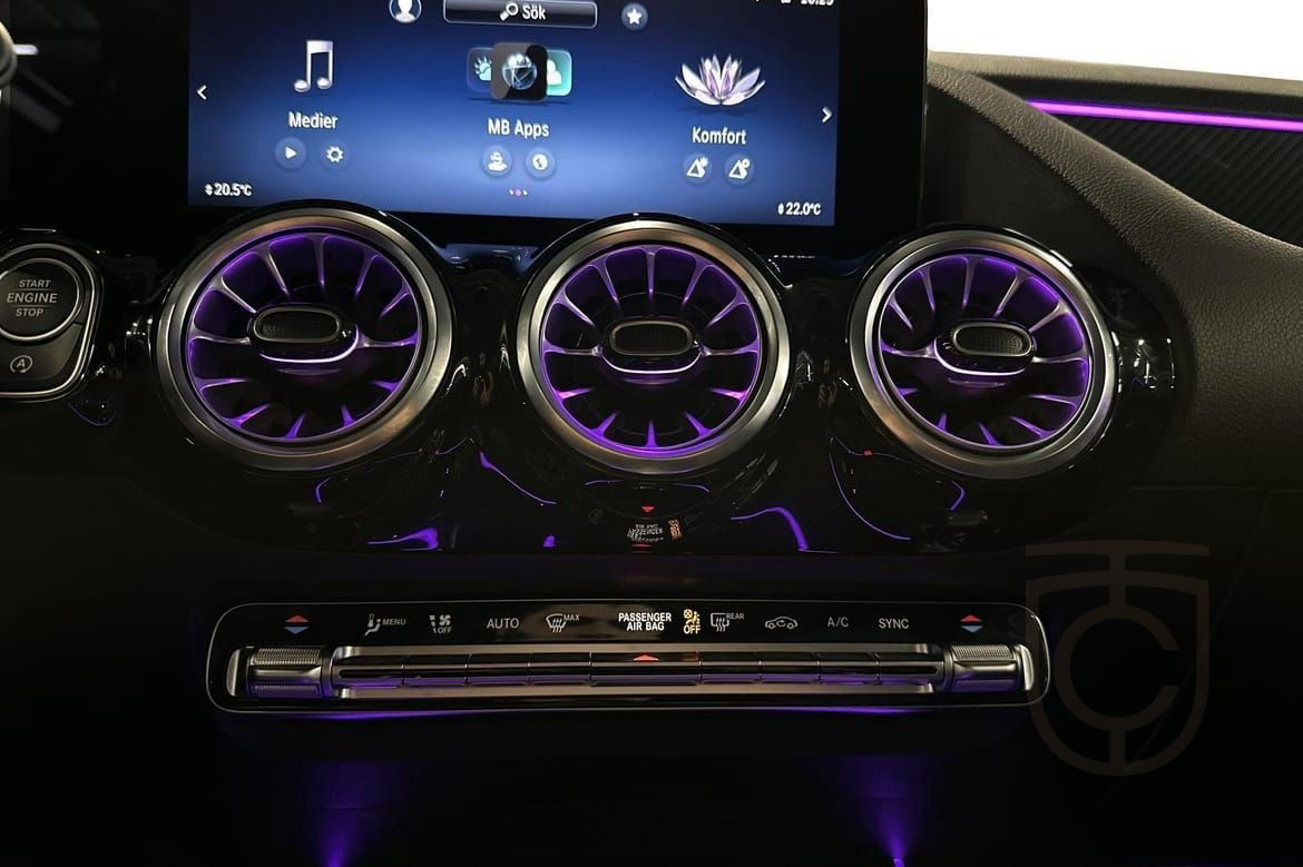 Mercedes-Benz GLA 200 AMG Panorama 360° Distronic