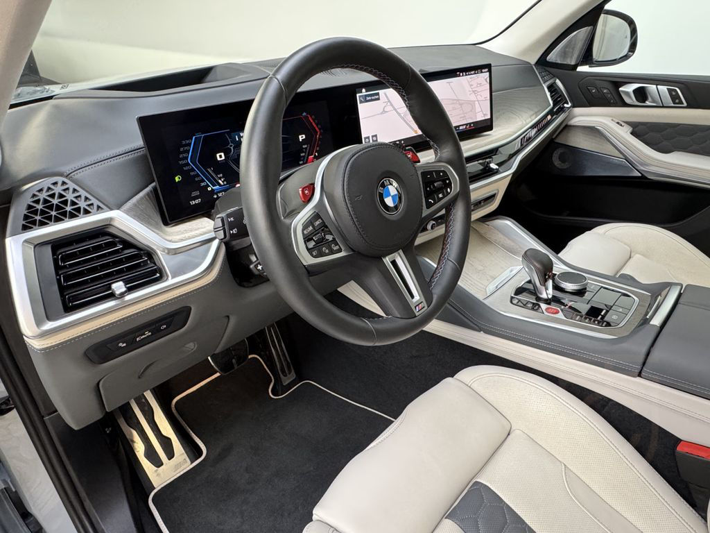 BMW X5 M Competition B&W AHK Panorama Sitzlüftung