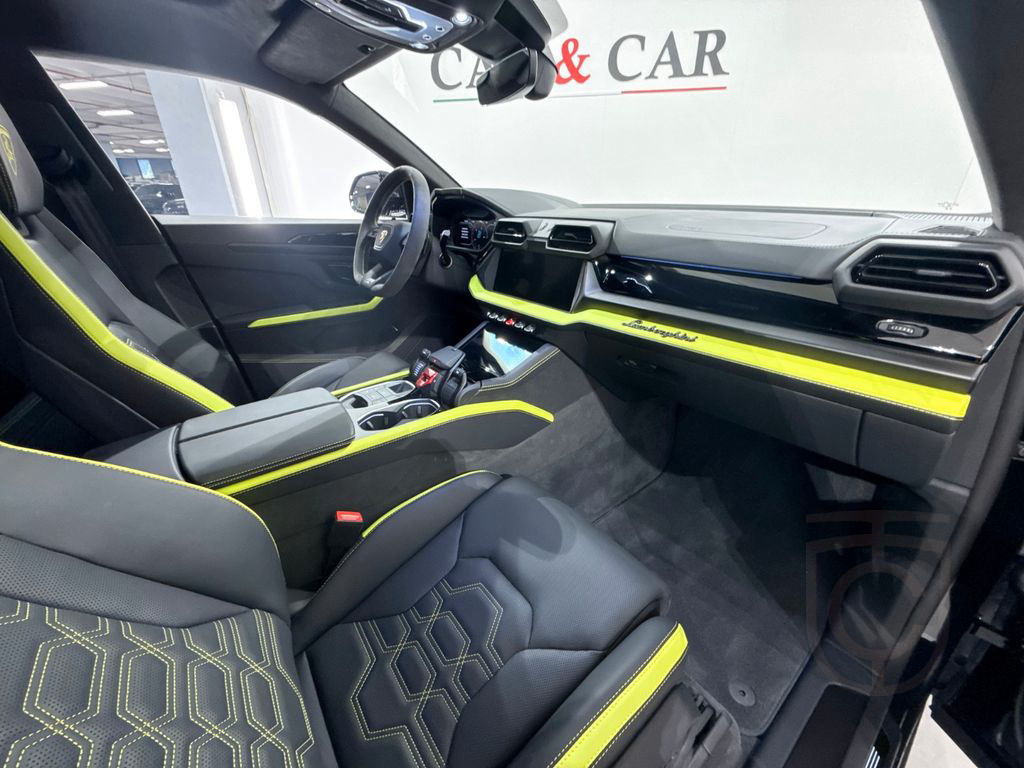 Lamborghini Urus 4.0 V8 PHEV SE