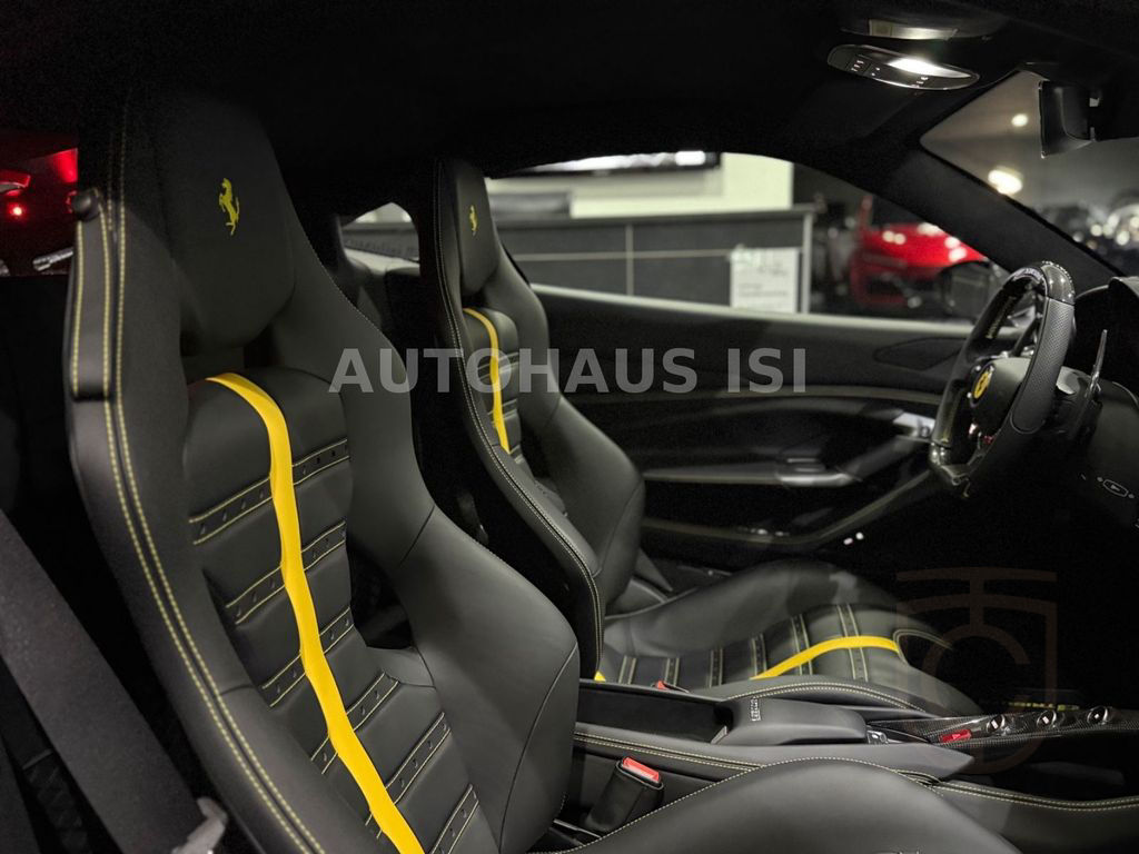 Ferrari F8 Tributo NOVITEC N-LARGO 1 of 1 *FULL CARBON*