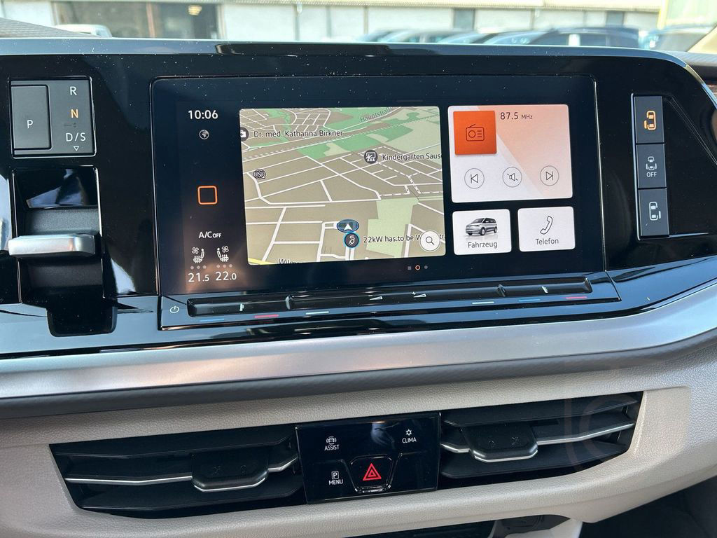 Volkswagen Multivan Style 2.0TDI (UPE78,500)LED+Keyl+Pano+L