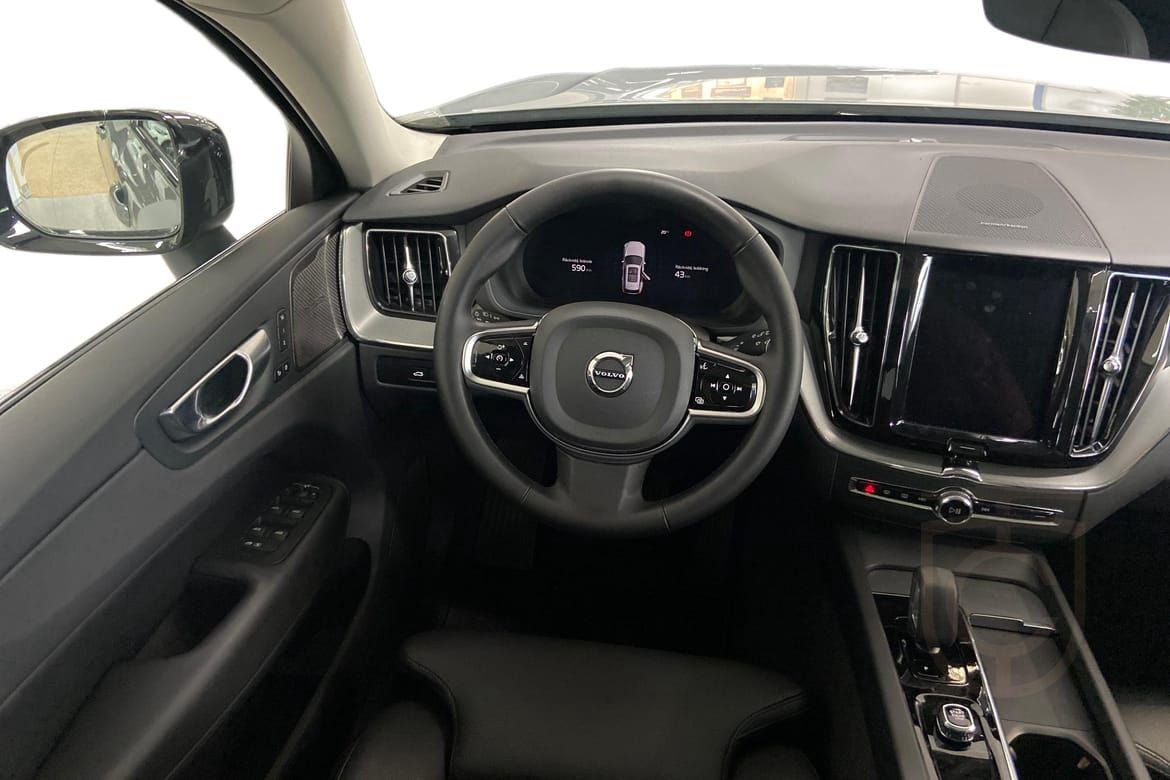 Volvo XC60 Recharge T6 II Plus Dark Edition.