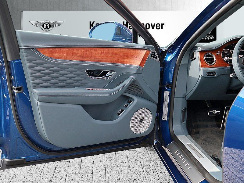 Bentley Flying Spur Azure Hybrid *NAIM*RSE*TV*