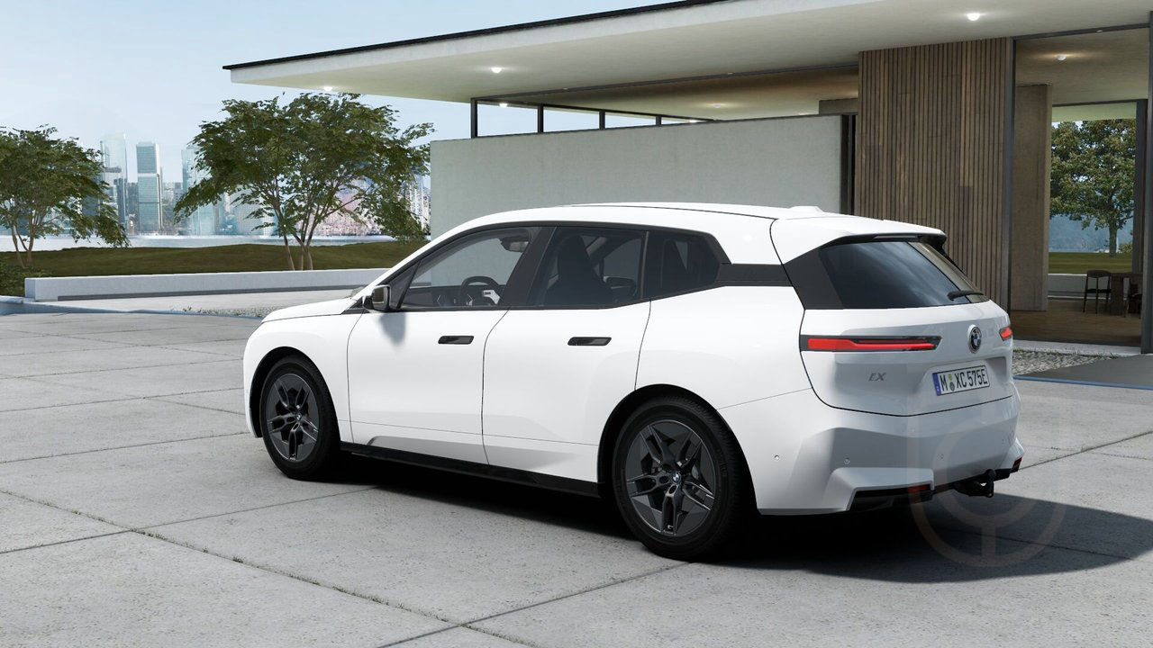 BMW iX xDrive60 Charged Edition