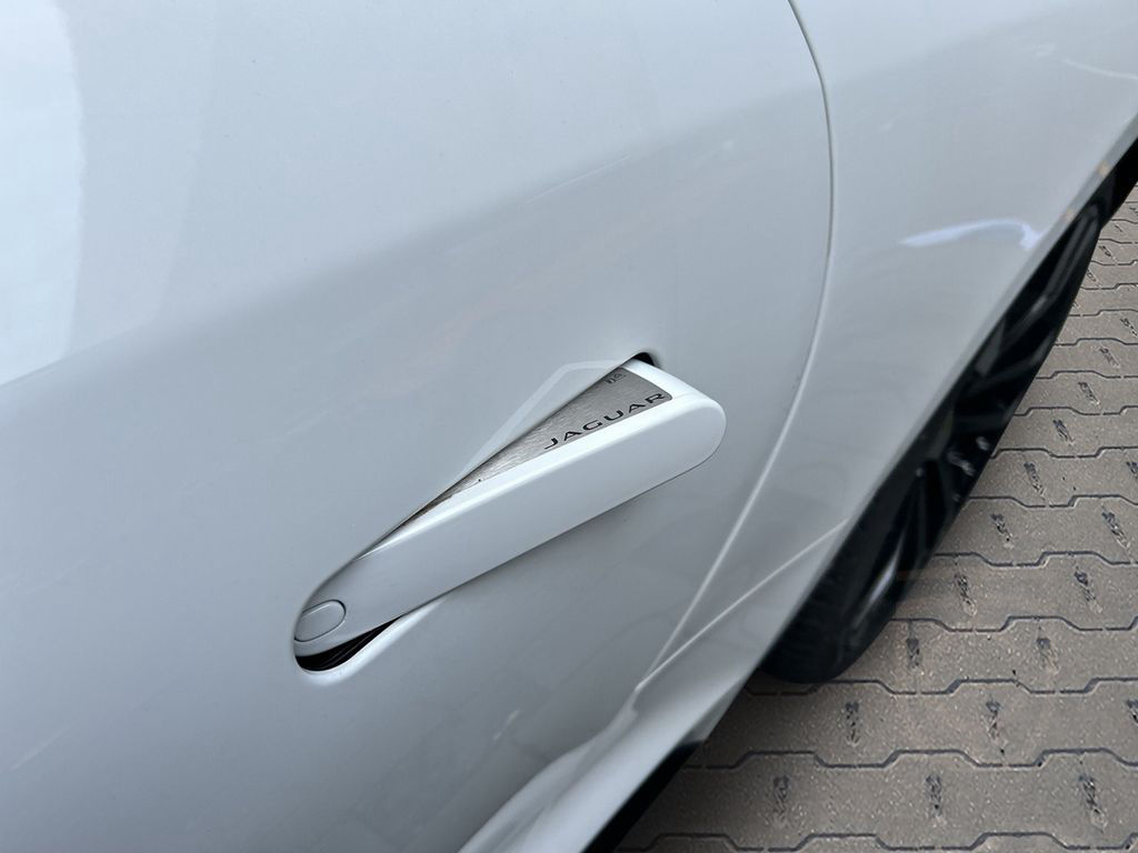 Jaguar F-Type Coupe P300 R-Dyn. Klima Paket Black Pack