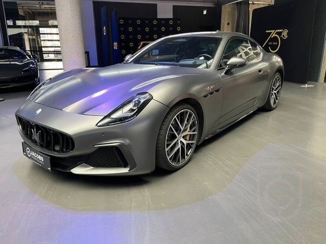 Maserati Granturismo Trofeo | Mattlackierung ab Werk |