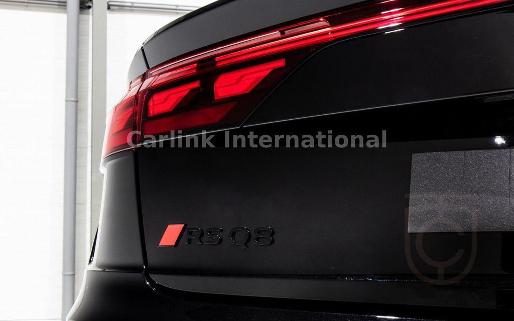 Audi RSQ8 PERFORMANCE-KERAMIK-AHK-SITZBELUFT.OLED