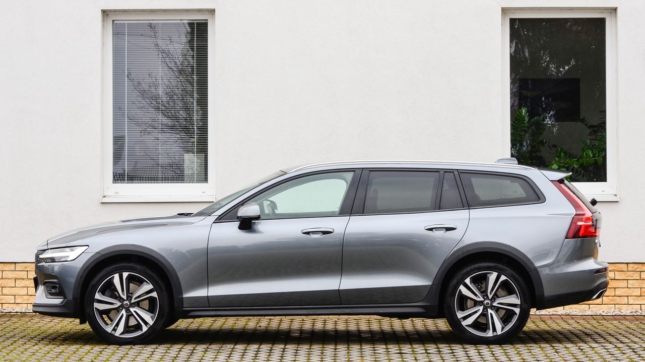 Volvo V60 CC B4 AWD Momentum