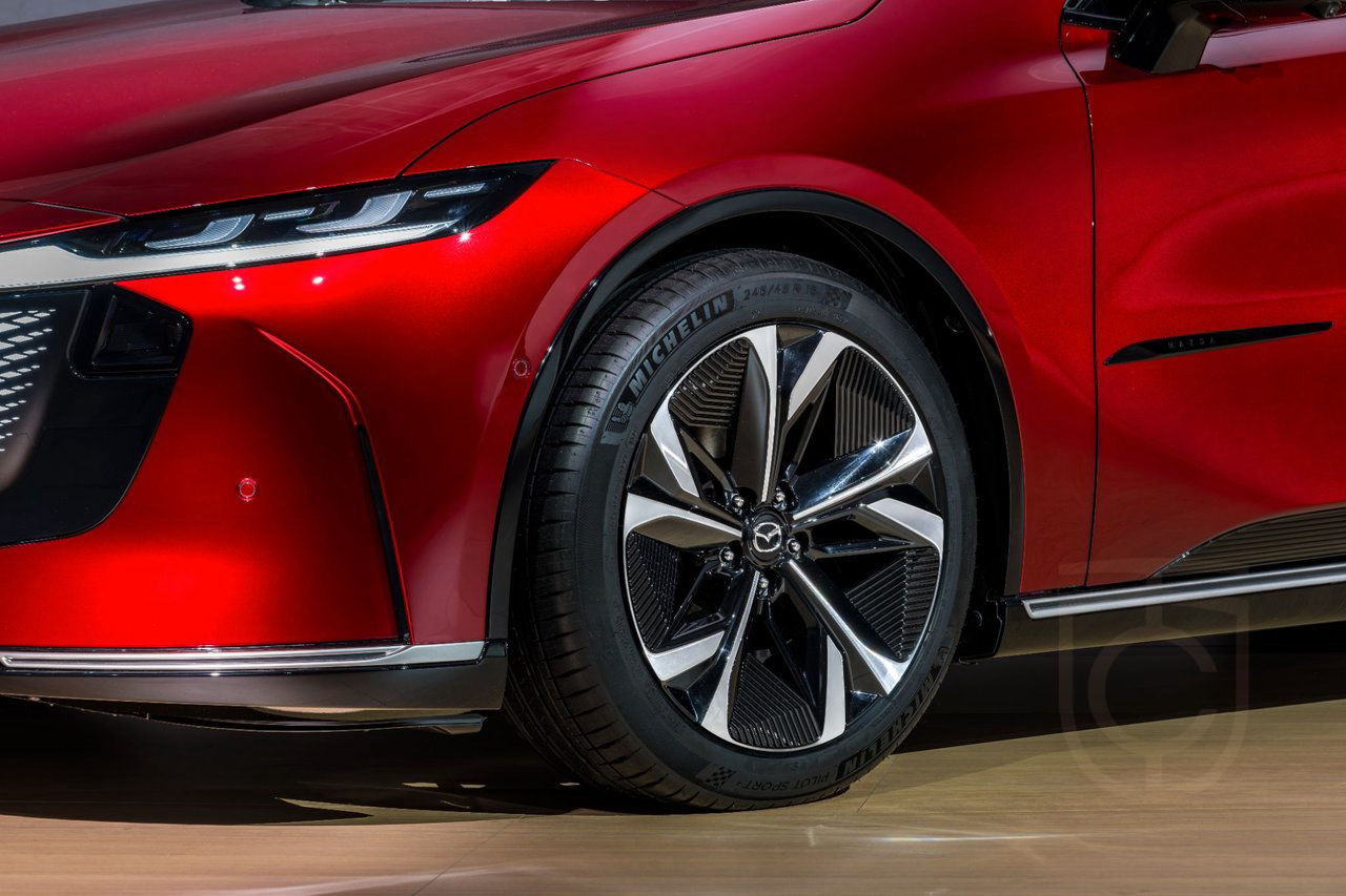 Mazda 6e Takumi*Sony*Bussines Edition
