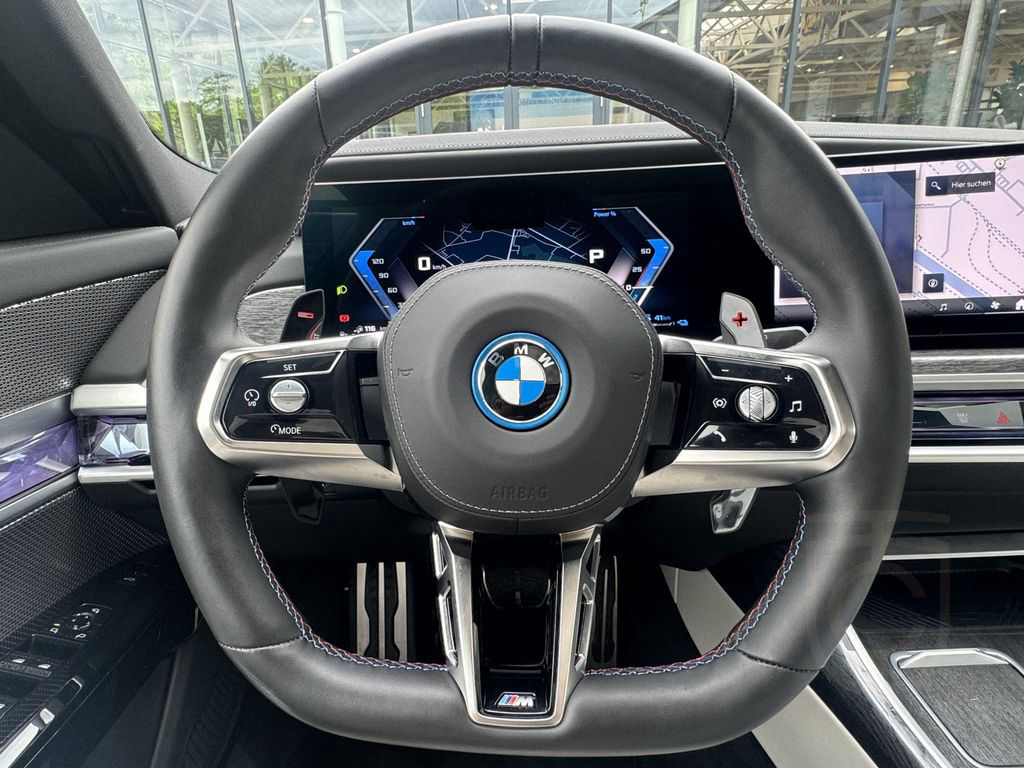 BMW M760e xDrive M Sport Massage Sitzlüft AHK DA-Pro
