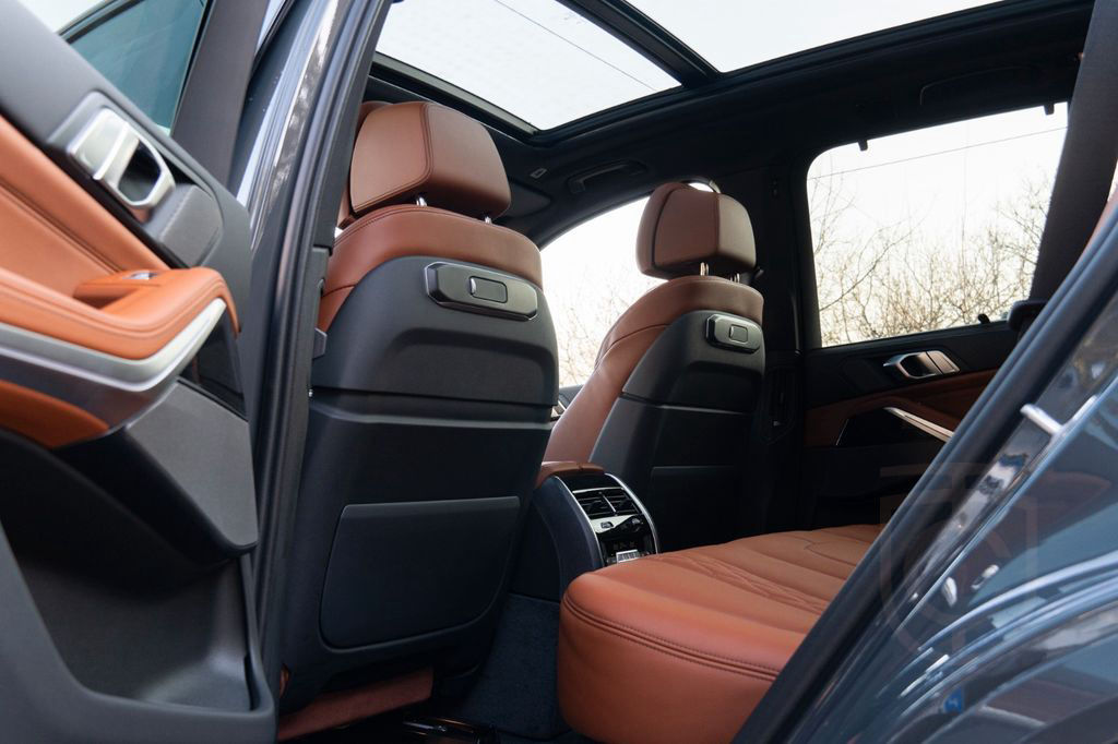 BMW X5 40i M SPORT.PANO.LUFTFE.SOFTC.INDIVIDUAL.22"