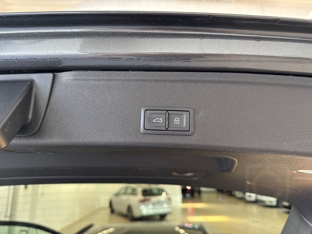 Audi A4 40 TFSI QUATTRO S LINE