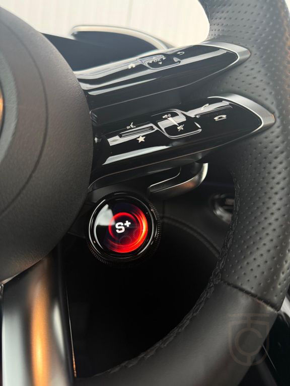 Mercedes-Benz SL63 4MATIC+ DISTRONIC HEAD-UP HINTERACHSLENKUNG