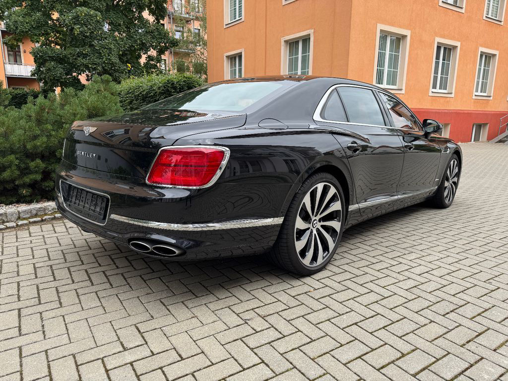 Bentley Flying Spur V8 Mulliner/Rotating/RearTV/DynamicR