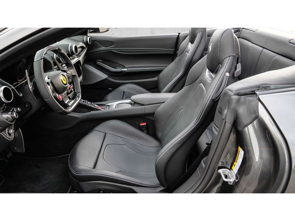 Ferrari Portofino M *Carbon+LED*MagneRide*360°-Kamera*JB