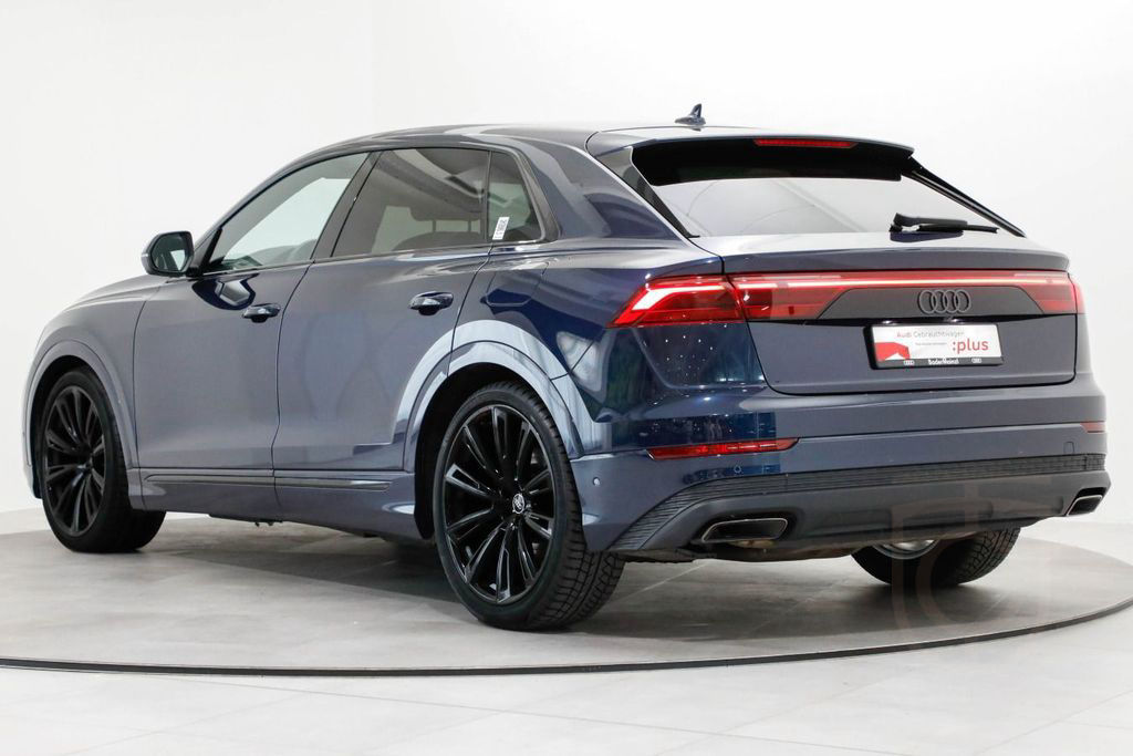 Audi Q8 55 TFSIe quattro AHK Matrix HUD 360° Luft ACC