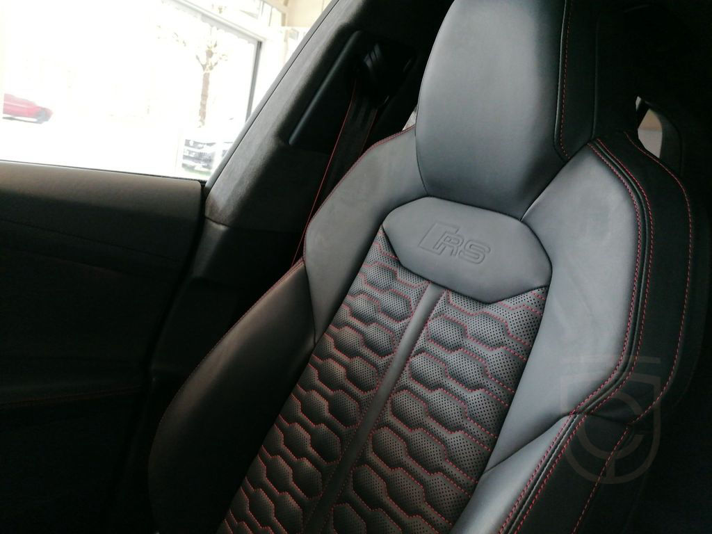 Audi RS Q8 600PS QUATTRO AHK.PANO.STANDHZG.B&O.360°KA