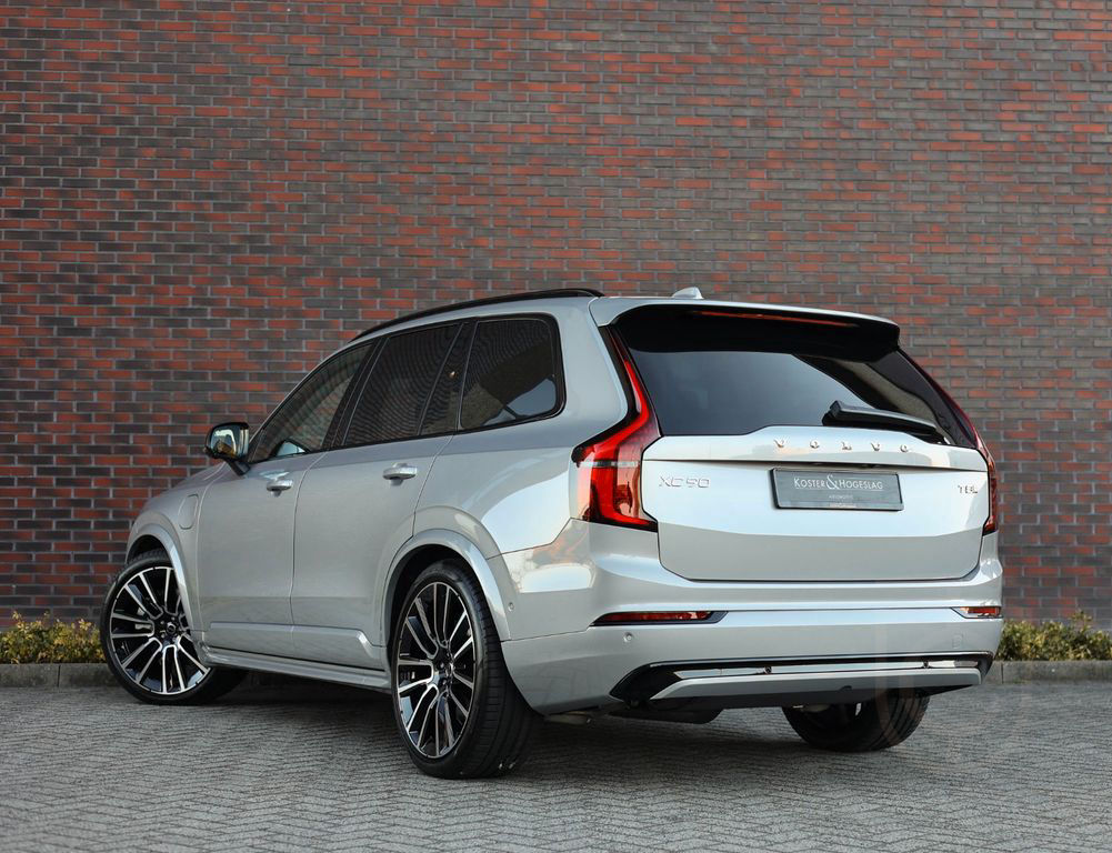 Volvo XC 90 Ultra Dark Recharge AWD *Massage*B&W*Luft*