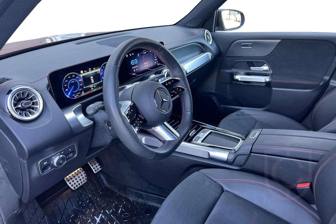 Mercedes-Benz EQB 300 4MATIC AMG
