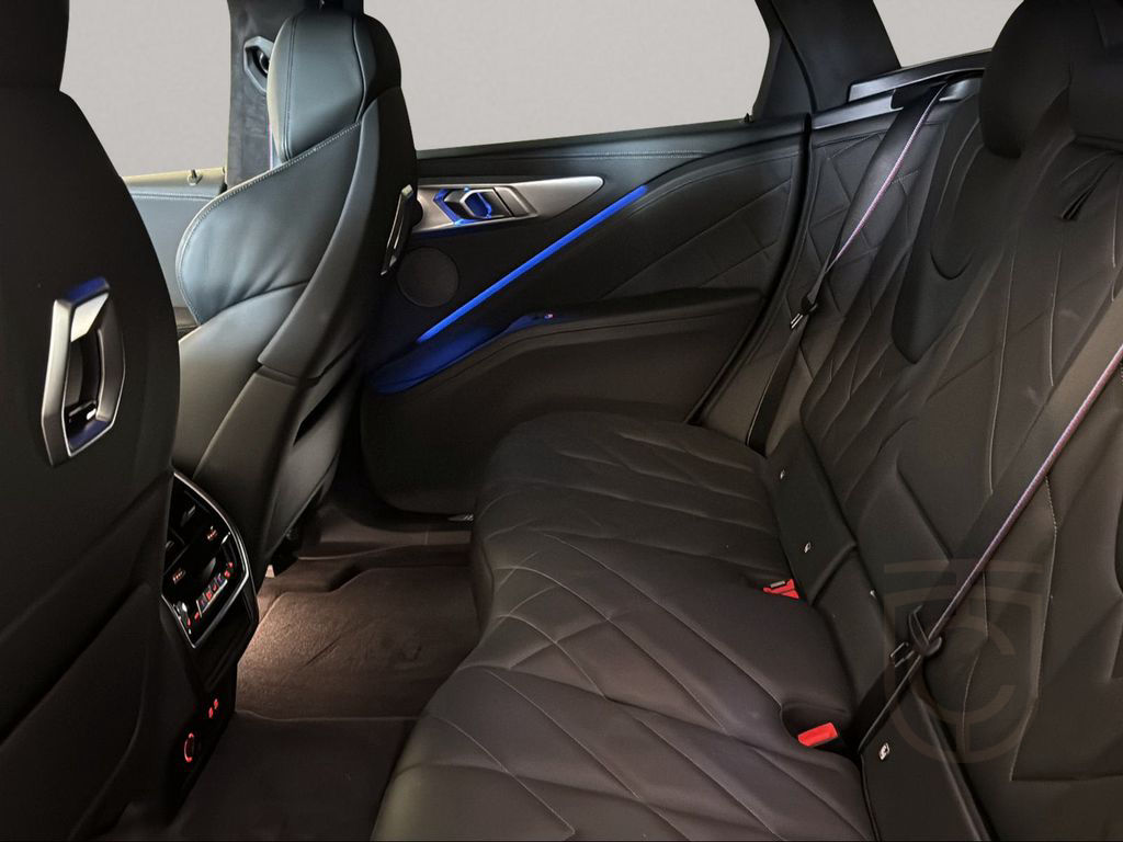 BMW XM 50e Massage AHK Driv.Assist.Prof Harman/K