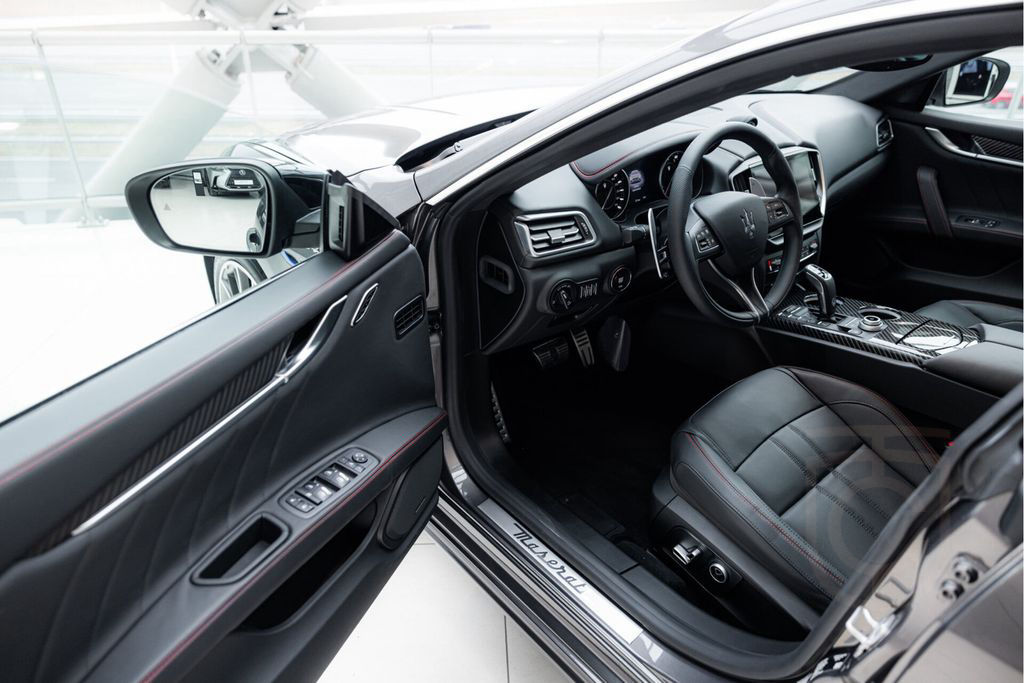 Maserati Ghibli Hybrid GT Edizione Finale | Heated Front