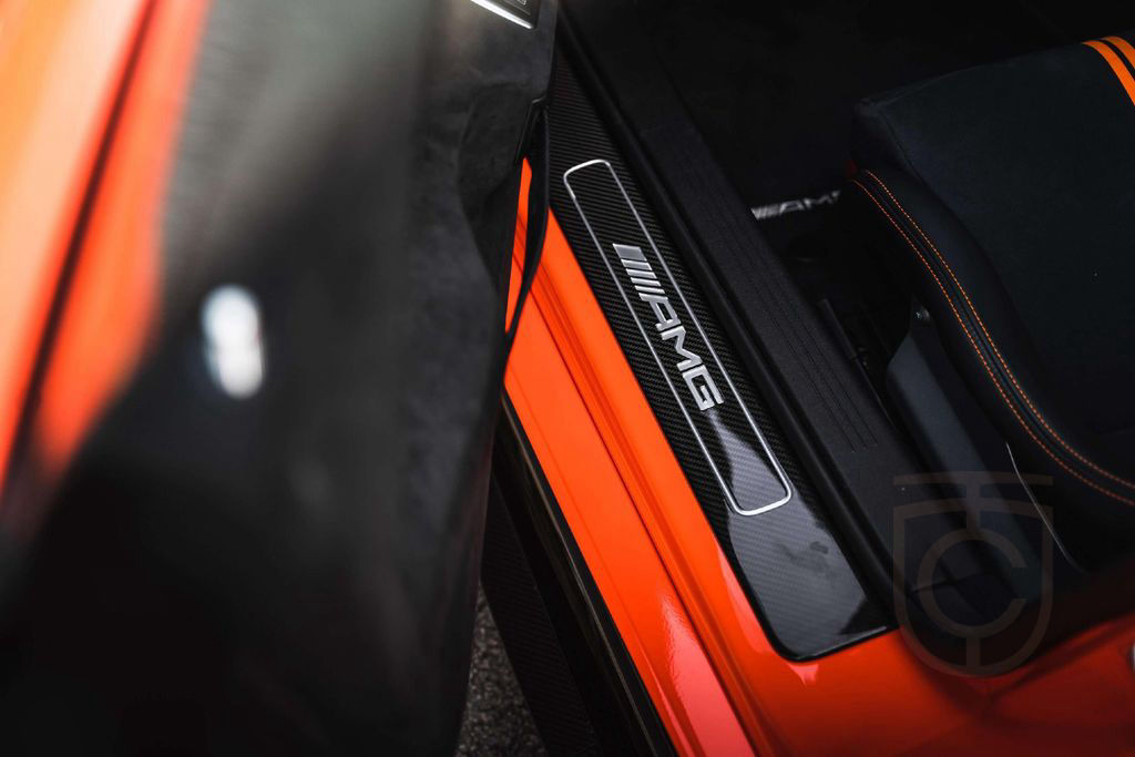 Mercedes-Benz AMG GT Black Series / Magma Beam / NEW