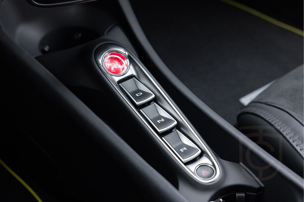 McLaren Artura 3.0 V6 Plug-in | 680pk | Volcano Yellow |