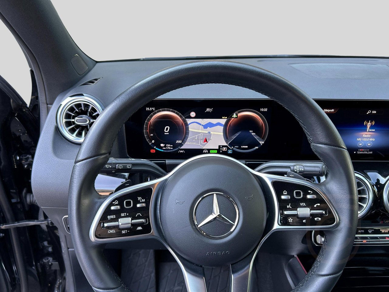 Mercedes-Benz EQA 250+ Special Edition