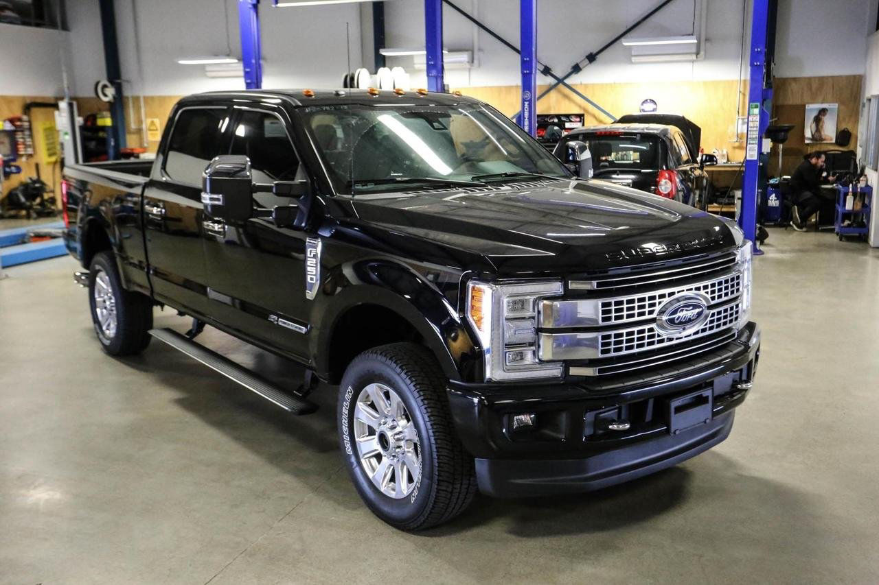 Ford F250 Lariat Black Appearance
