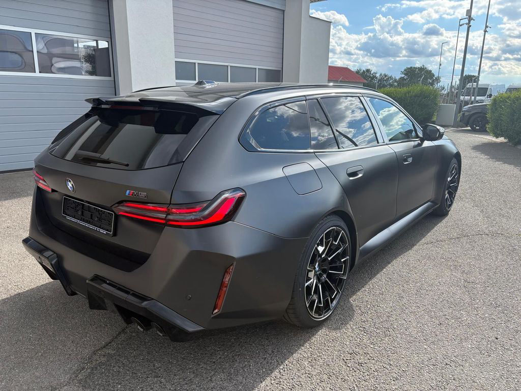 BMW M5 Plug-In Hybrid xDrive A