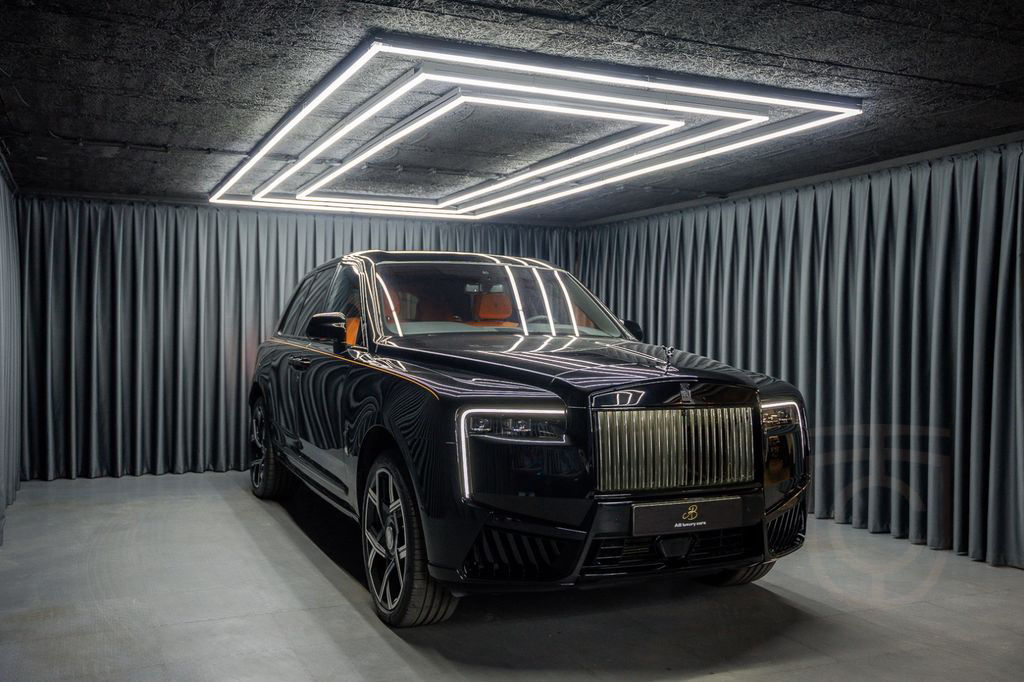 Rolls-Royce Cullinan Black Badge 4Seats Starlight 2025 FULL