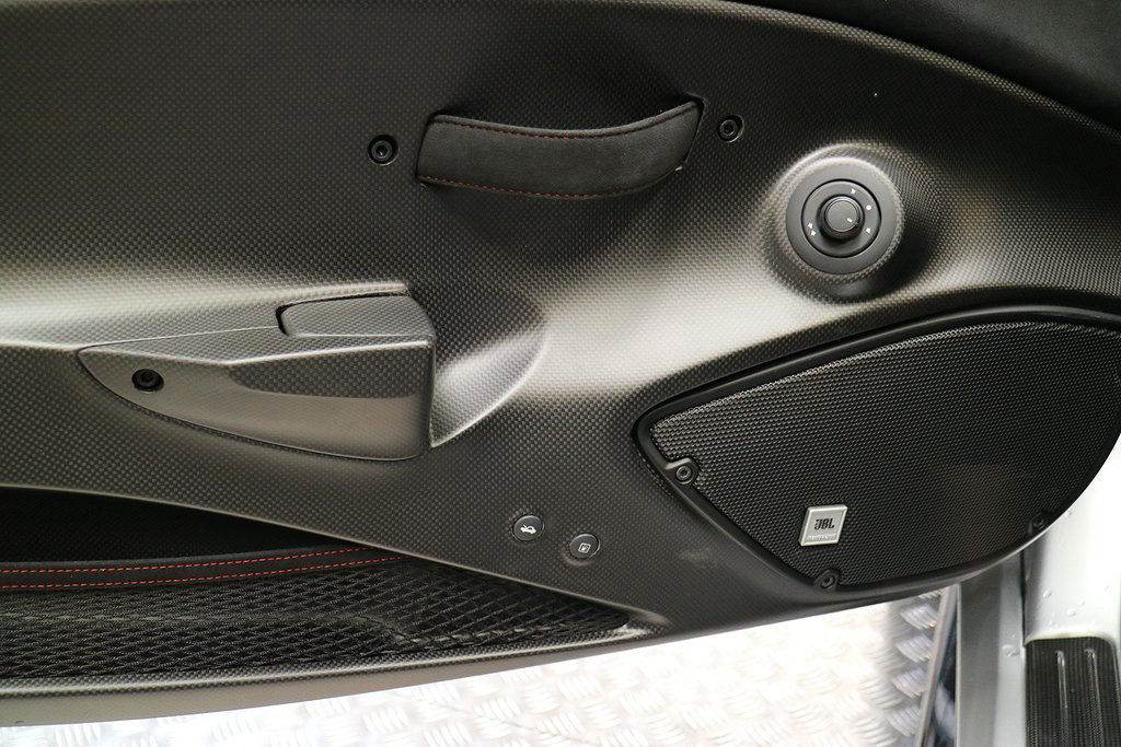 Ferrari 488 Pista Piloti