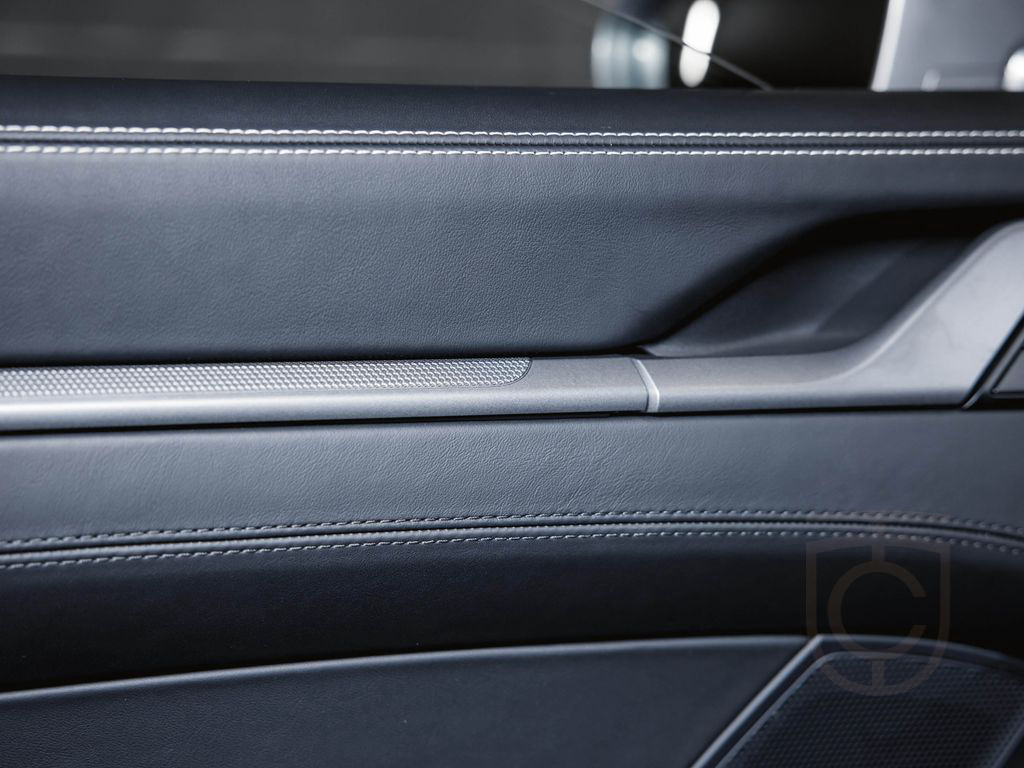 Porsche 911 Carrera Sport Design Paket Sportabg. BOSE