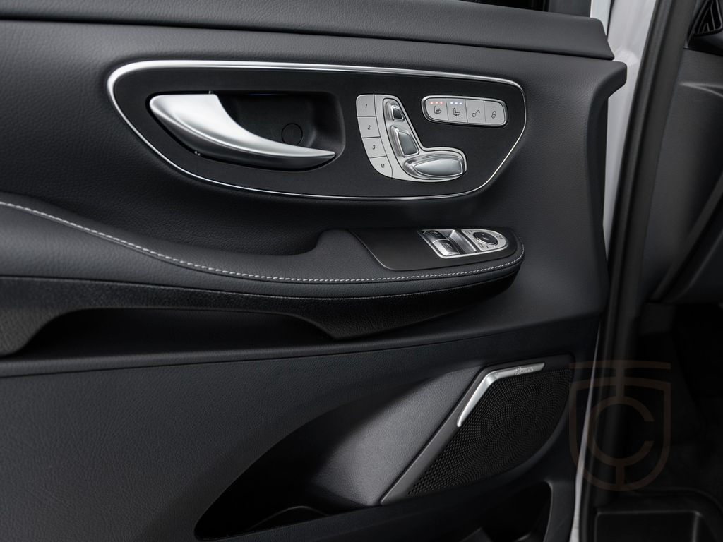 Mercedes-Benz V 300d 4M AVANTG/AMG/AIRMATIC/EXTRALANG/